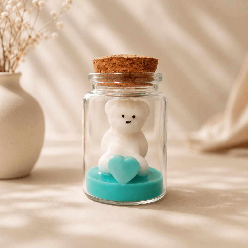 🧸 Vela de Bautizo con Osito - VeCandles